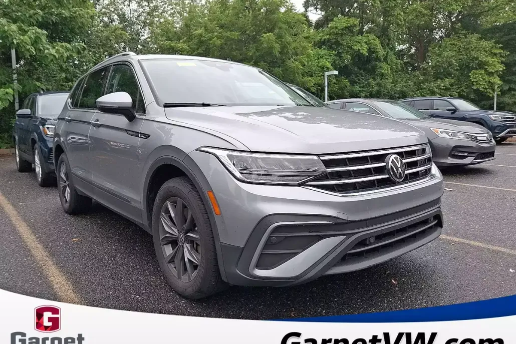 2022 Volkswagen Tiguan SE photo 1