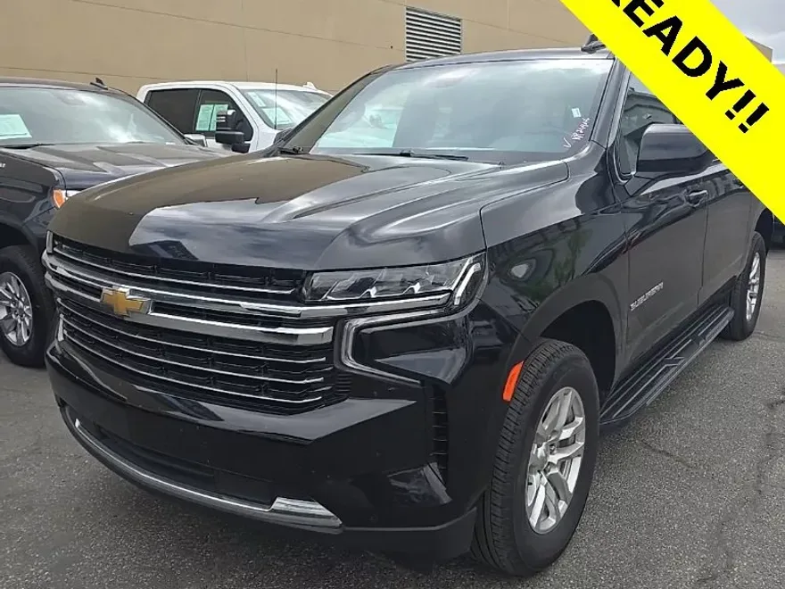 2024 Chevrolet Suburban LT photo 1