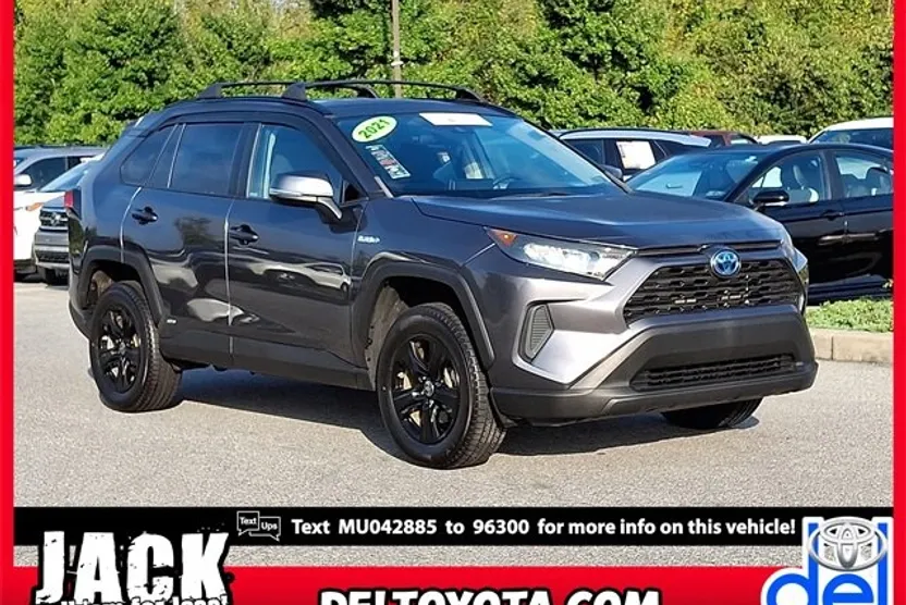 2021 Toyota RAV4 Hybrid LE photo 1