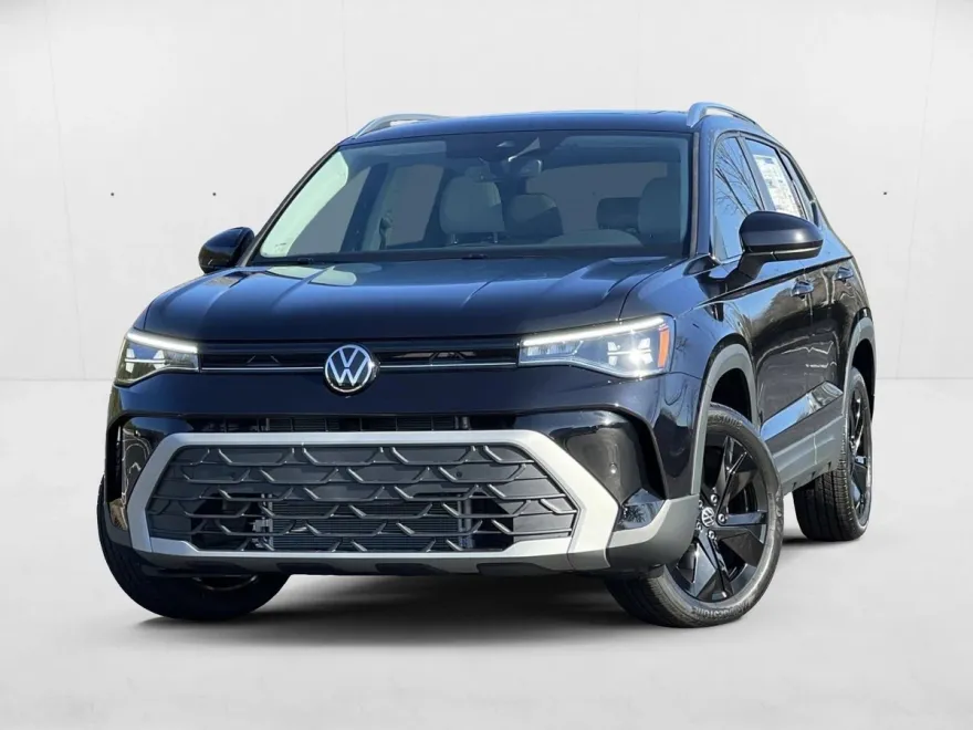 2025 Volkswagen Taos SE photo 1