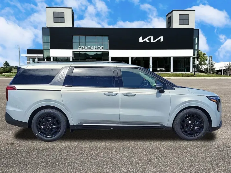 2025 Kia Carnival SX Prestige photo 1