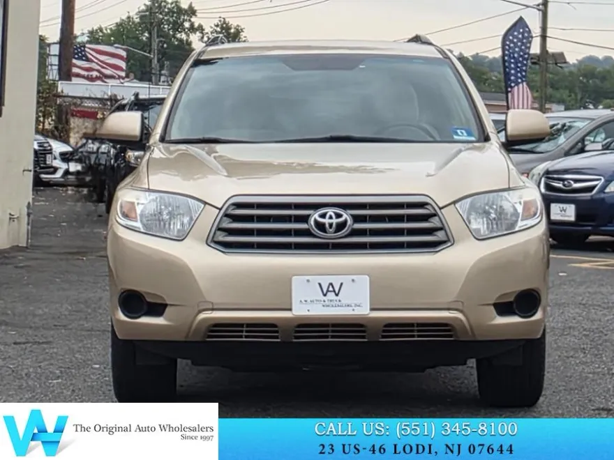 2009 Toyota Highlander Base photo 1