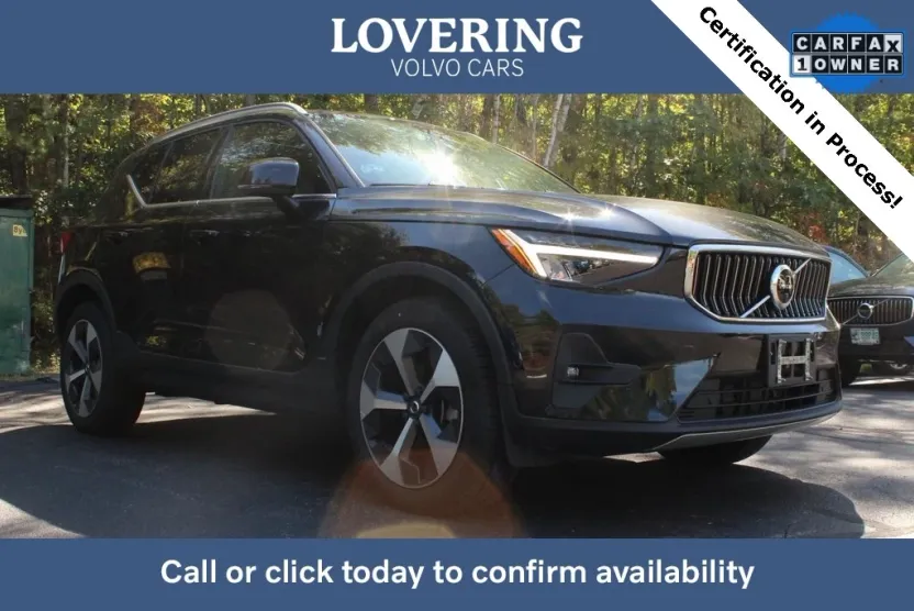 2023 Volvo XC40 Plus photo 1