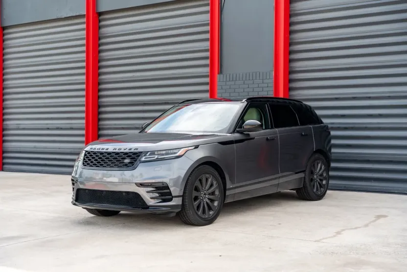 2018 Land Rover Range Rover Velar SE photo 1
