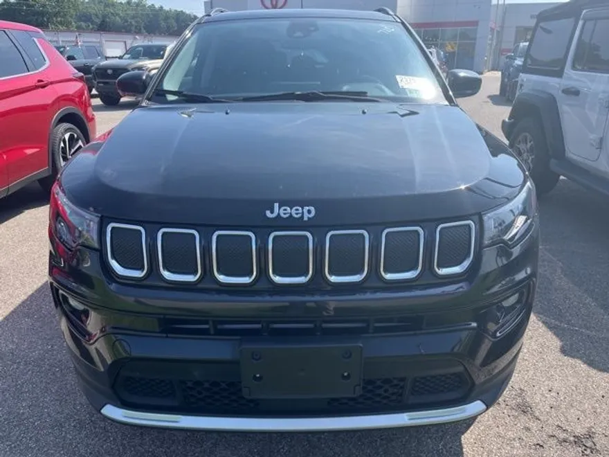 2022 Jeep Compass Limited photo 1