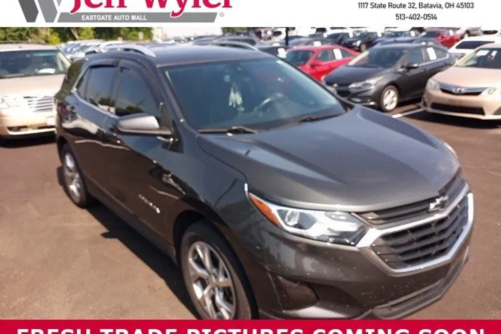 2020 Chevrolet Equinox LT photo 1