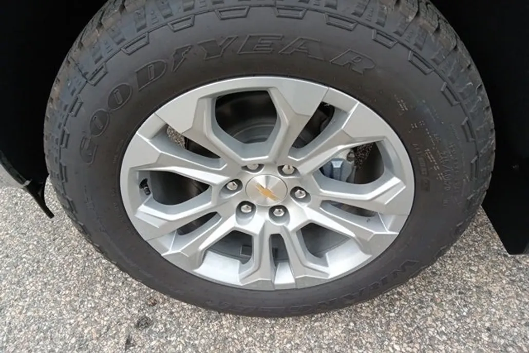 2026 Chevrolet Silverado 1500 LTZ photo 1