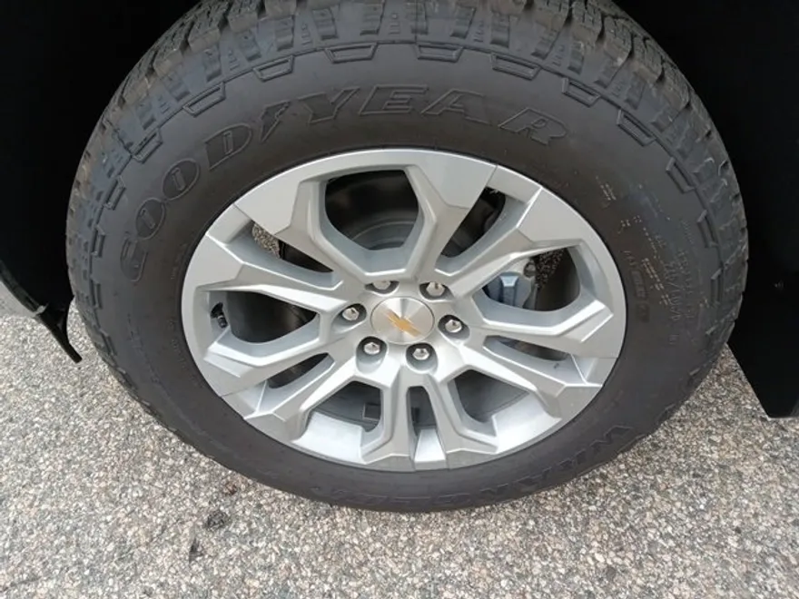 2026 Chevrolet Silverado 1500 LTZ photo 1