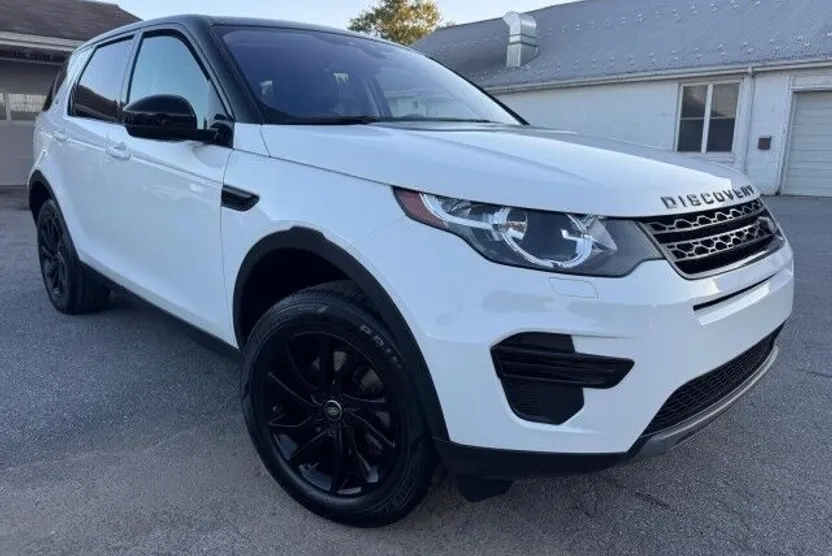 2019 Land Rover Discovery Sport SE photo 1