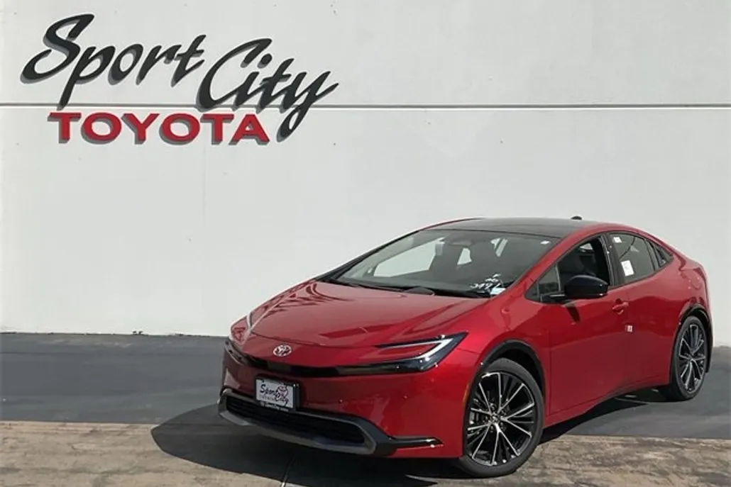 2026 Toyota Prius XLE photo 1
