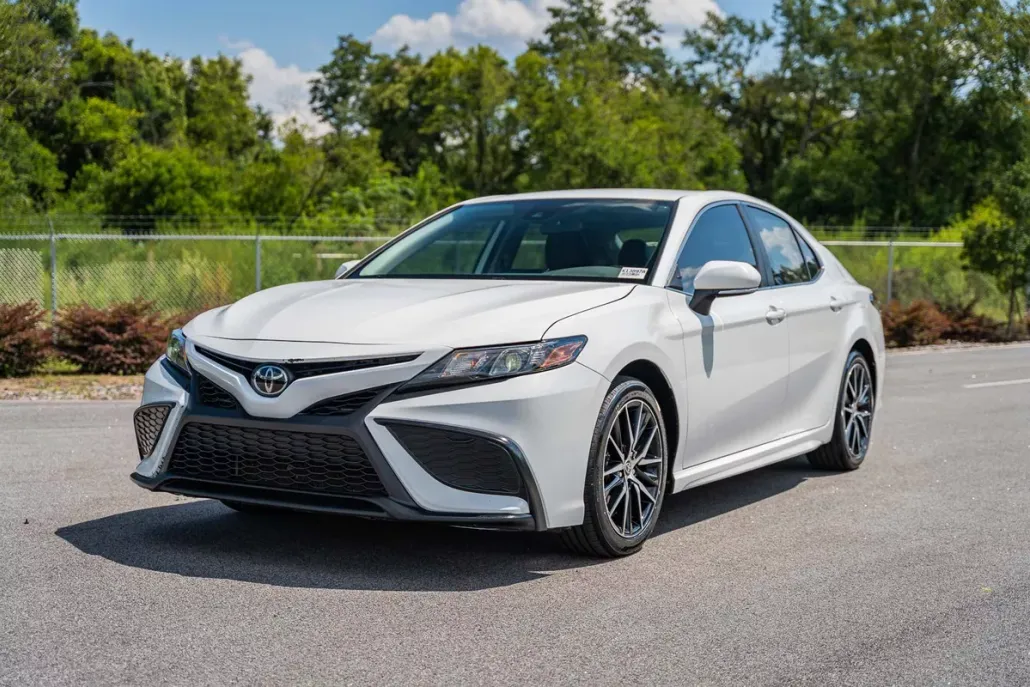 2024 Toyota Camry SE photo 1