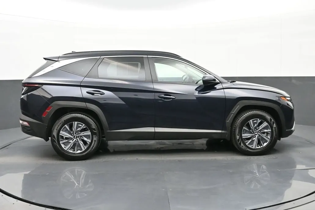 2022 Hyundai Tucson Hybrid Blue photo 1