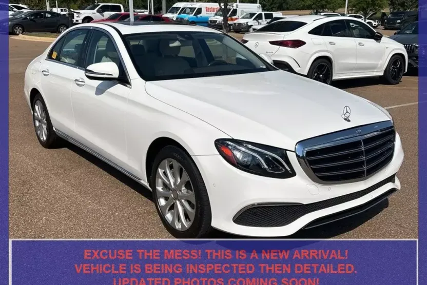 2017 Mercedes Benz E 300 photo 1