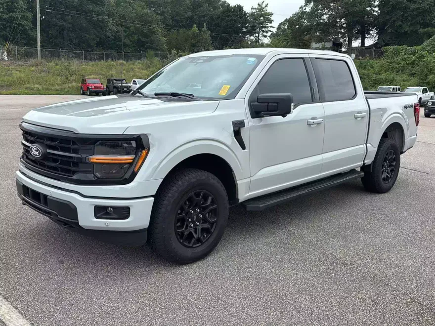 2024 Ford F-150 XLT photo 1