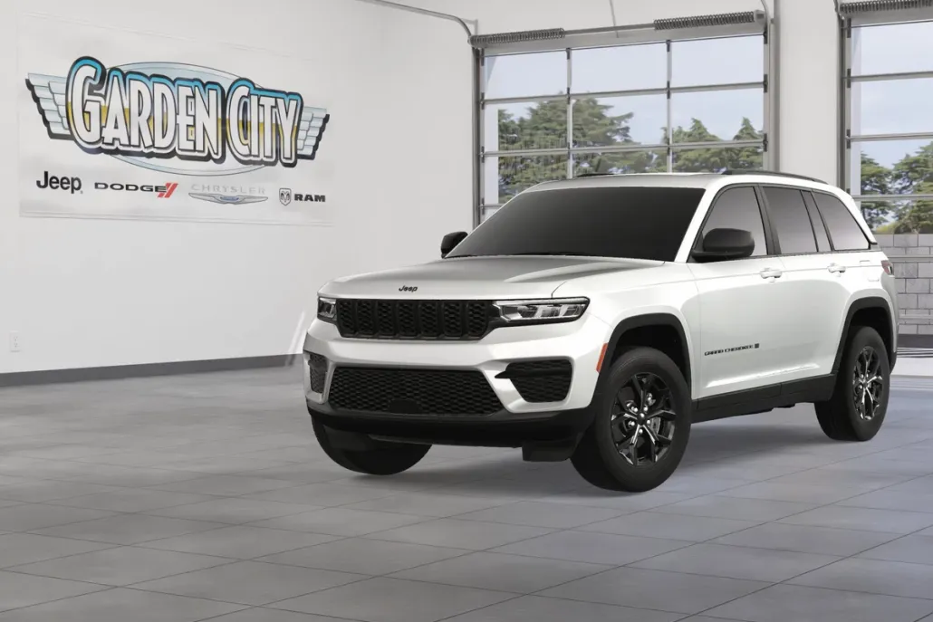 2025 Jeep Grand Cherokee Altitude photo 1