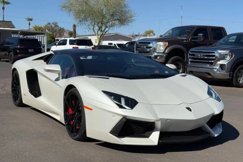 2015 Lamborghini Aventador LP 700-4 Roadster photo 1