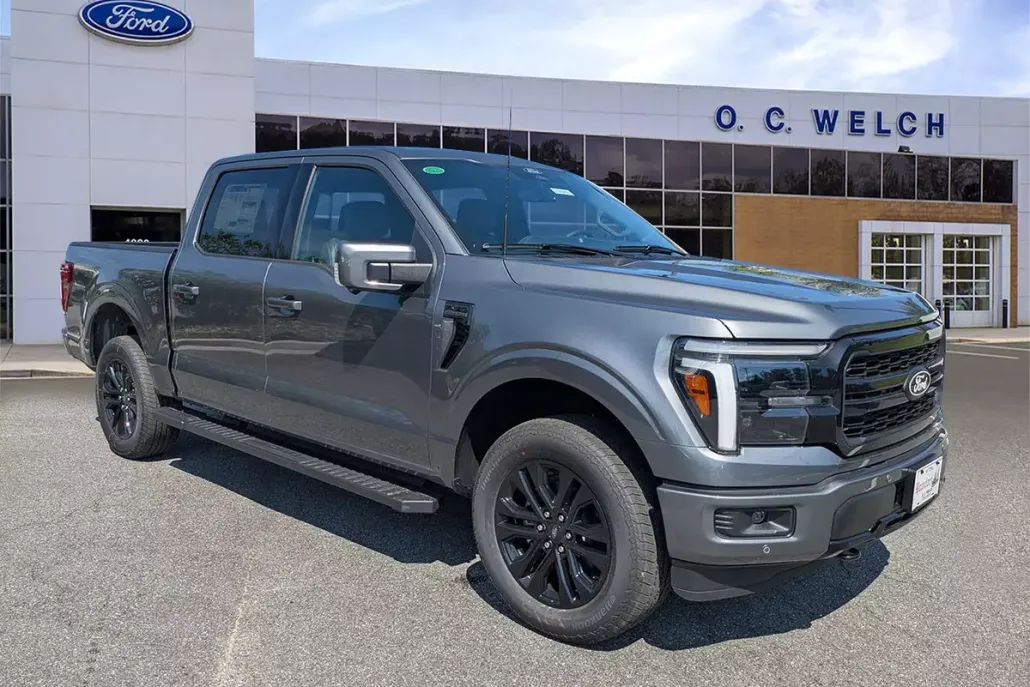 2025 Ford F-150 Lariat photo 1