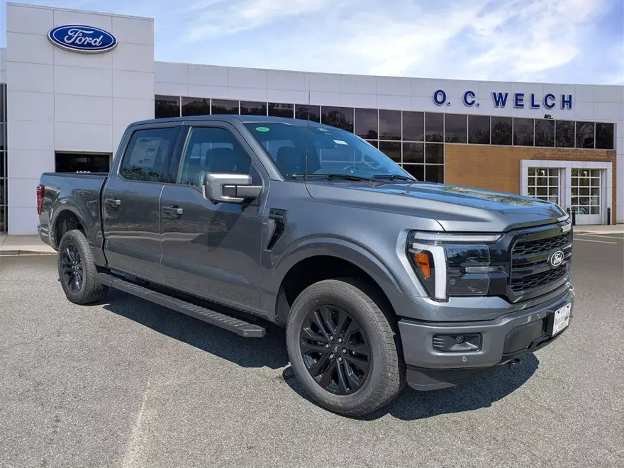 2025 Ford F-150 Lariat photo 1