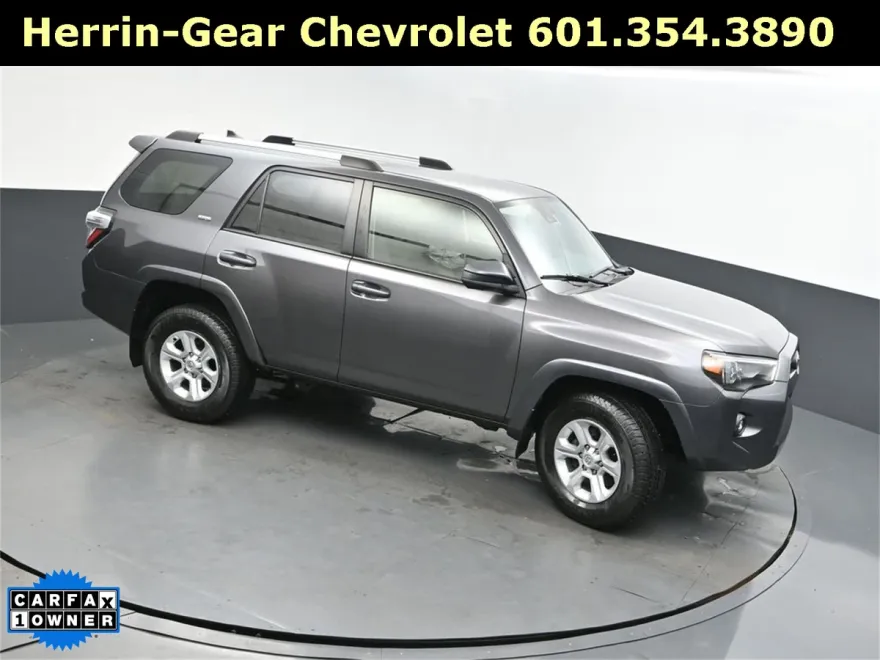 2023 Toyota 4Runner SR5 photo 1