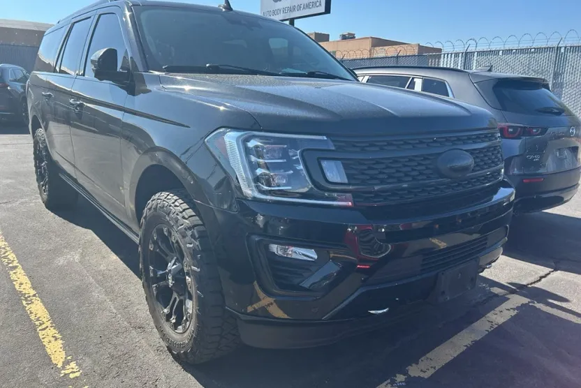 2020 Ford Expedition MAX Platinum photo 1
