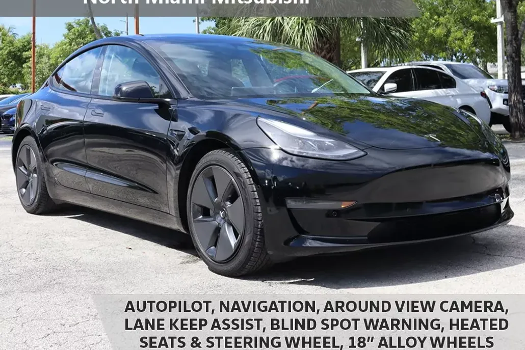 2021 Tesla Model 3 Standard Range Plus photo 1
