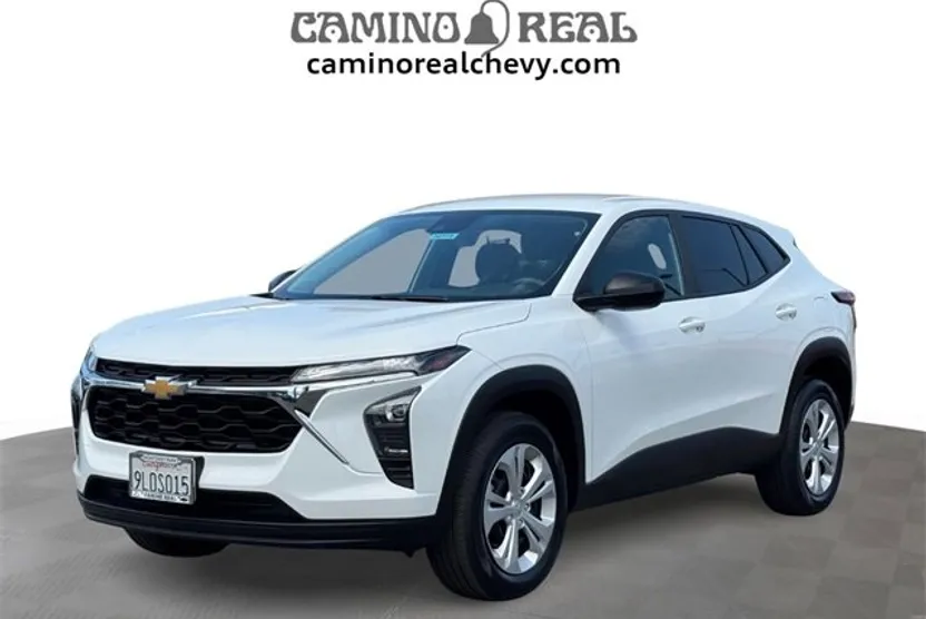 2024 Chevrolet Trax LS photo 1
