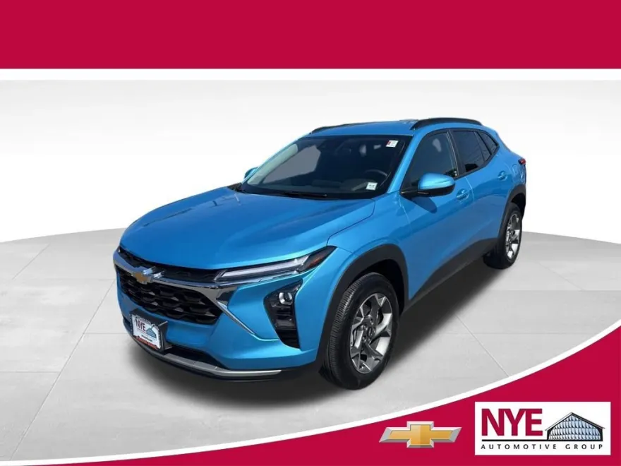 2025 Chevrolet Trax LT photo 1
