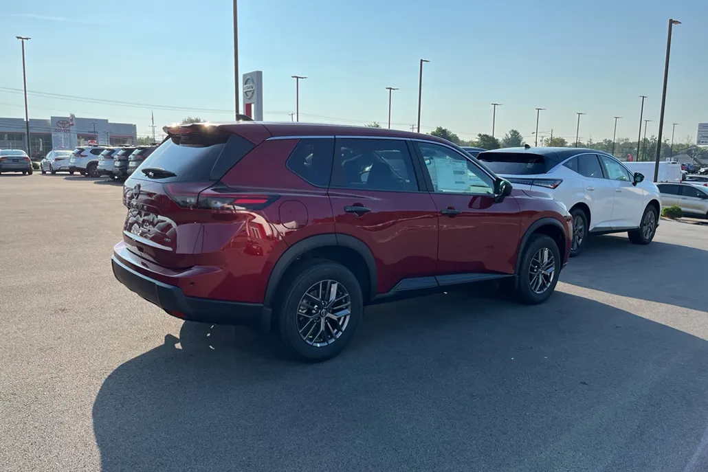 2026 Nissan Rogue S photo 1