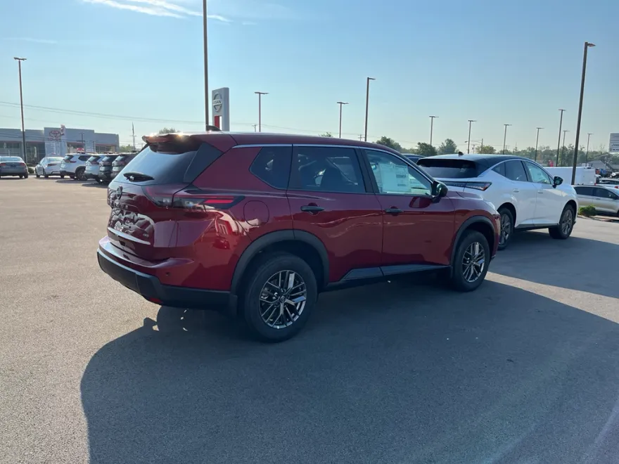 2026 Nissan Rogue S photo 1