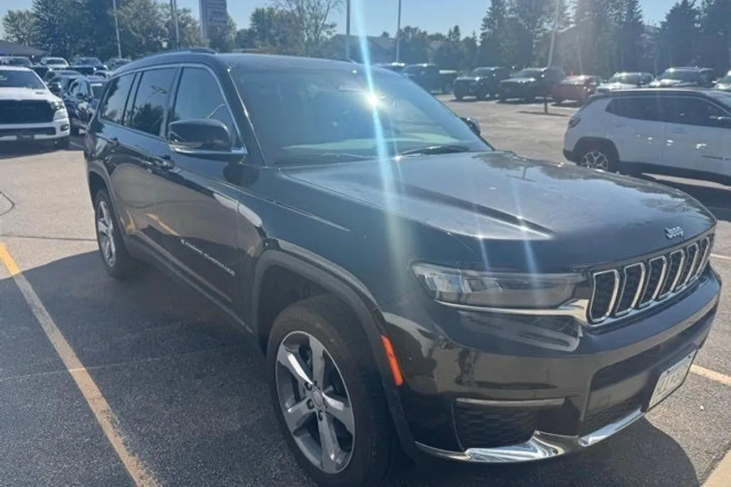 2021 Jeep Grand Cherokee Limited photo 1