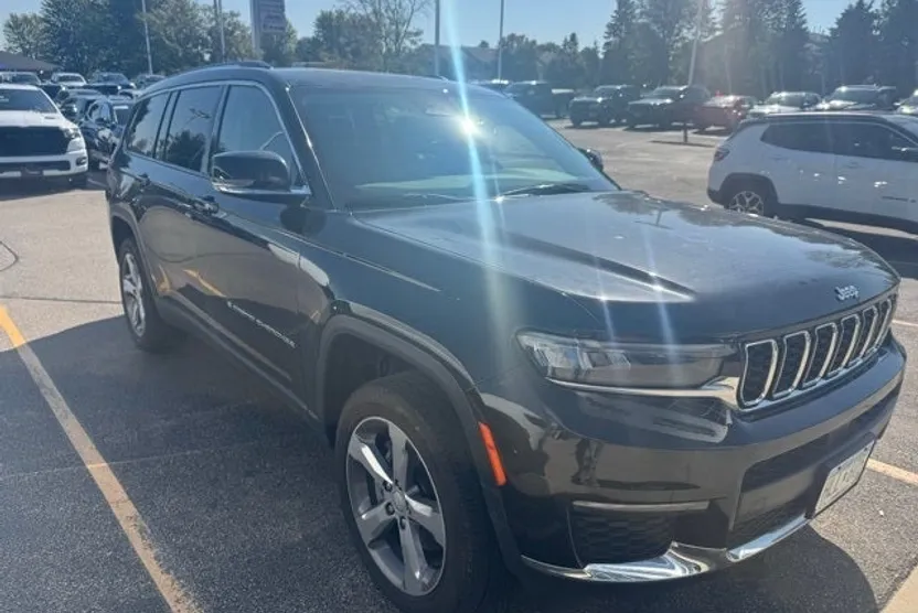 2021 Jeep Grand Cherokee Limited photo 1