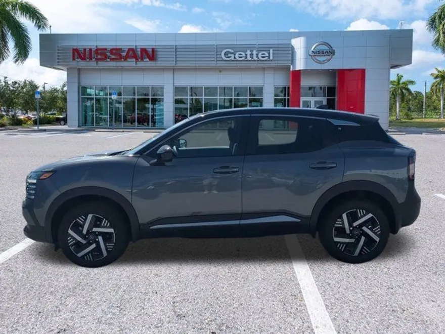 2025 Nissan Kicks SV photo 1