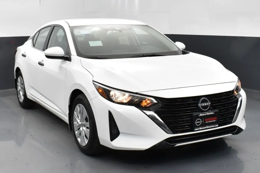 2025 Nissan Sentra S photo 1