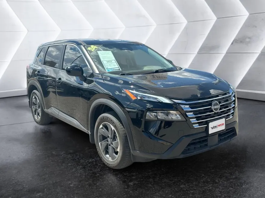 2024 Nissan Rogue SV photo 1