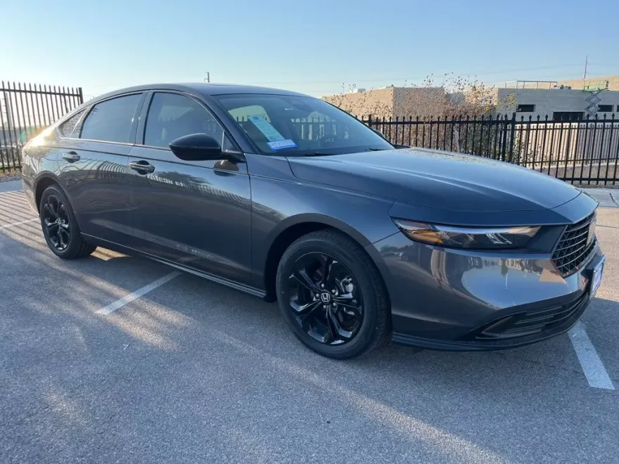 2025 Honda Accord SE photo 1