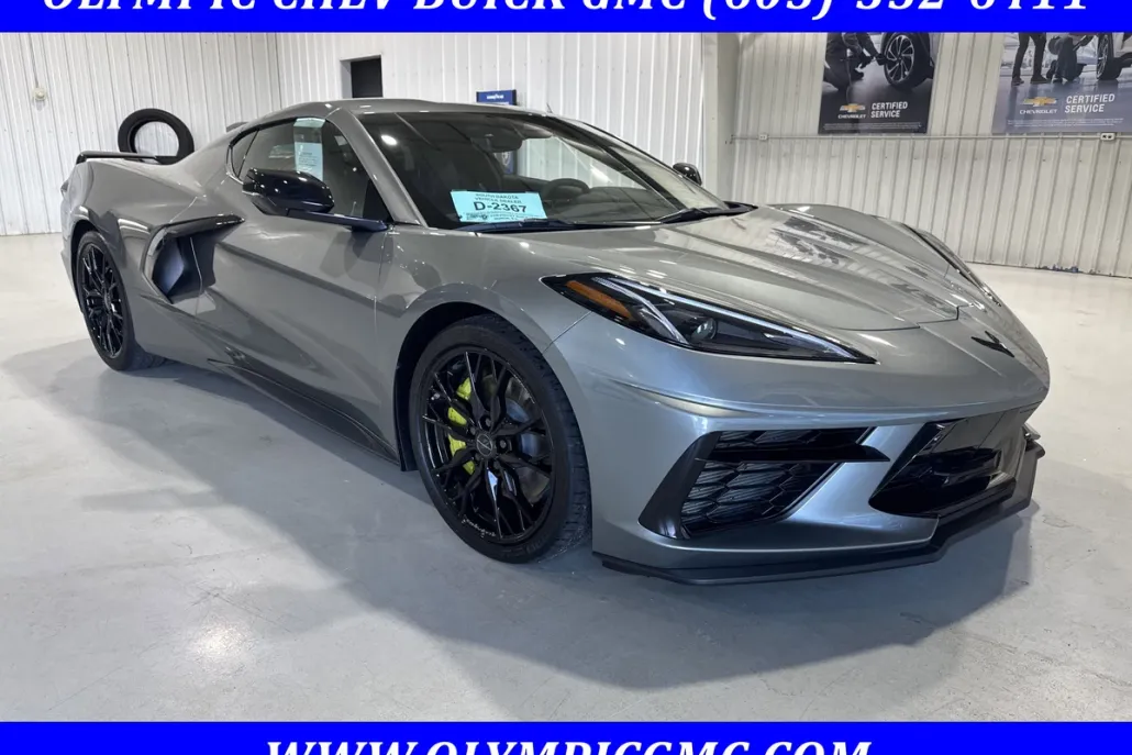 2024 Chevrolet Corvette Stingray 2LT photo 1
