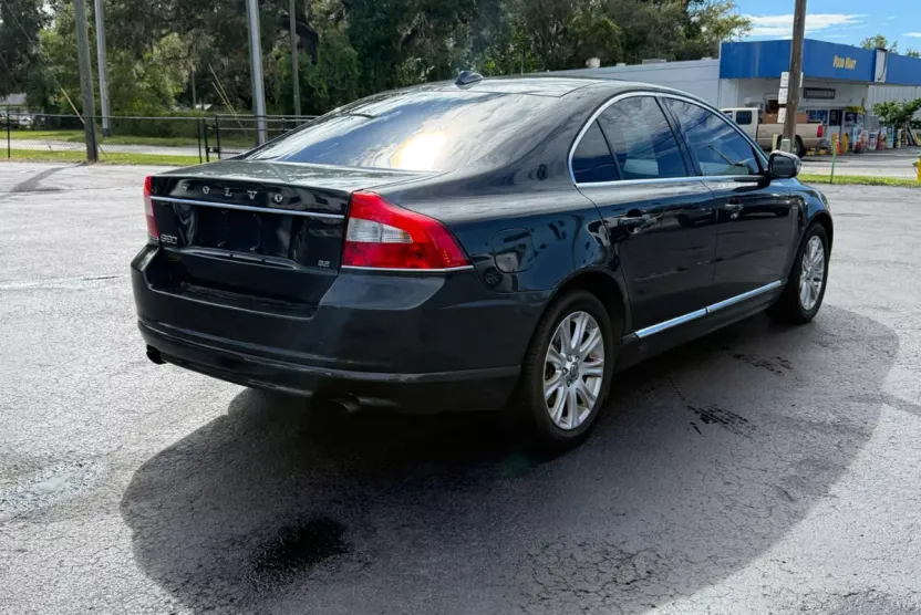 2010 Volvo S80 3.2 photo 1