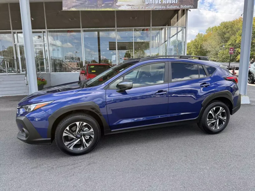 2025 Subaru Crosstrek Premium photo 1