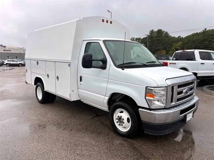 2024 Ford E-350 Base photo 1