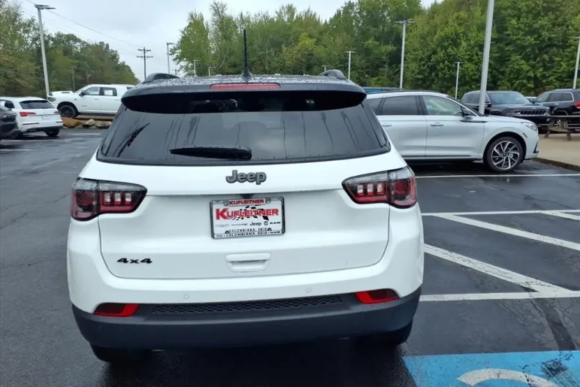 2026 Jeep Compass Limited Altitude photo 1