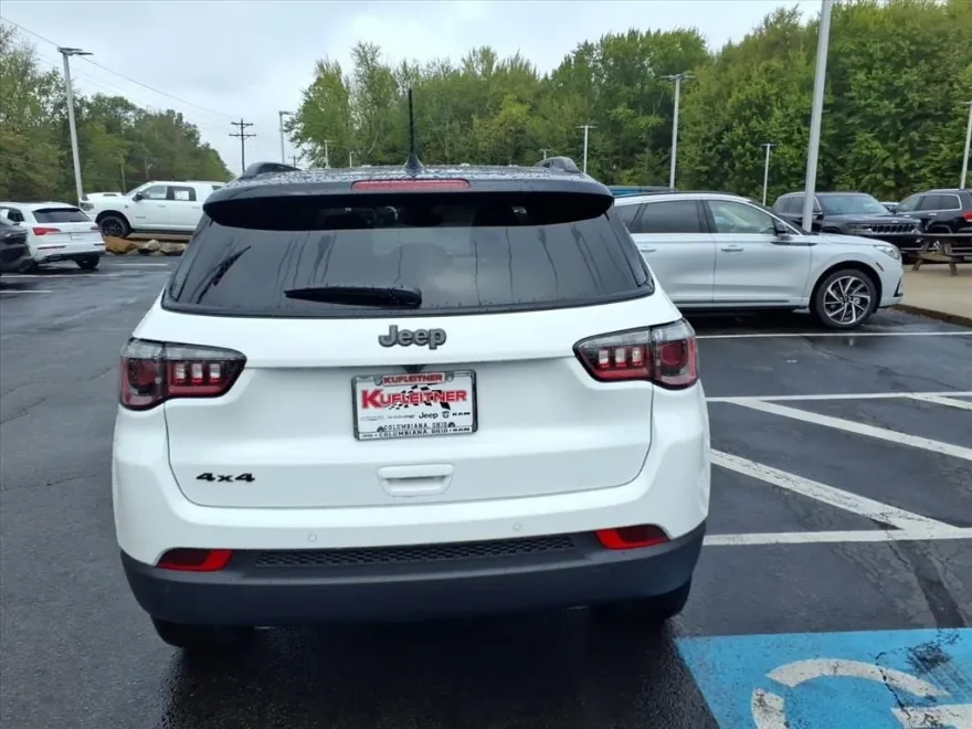 2026 Jeep Compass Limited Altitude photo 1