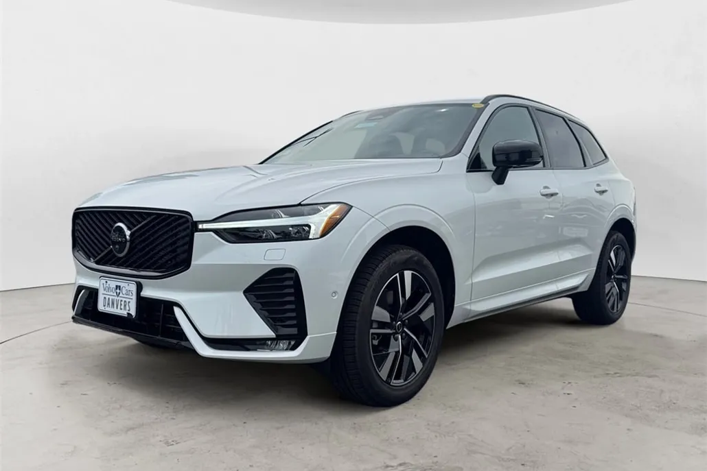 2026 Volvo XC60 B5 Plus photo 1