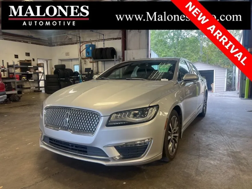 2019 Lincoln MKZ Standard photo 1