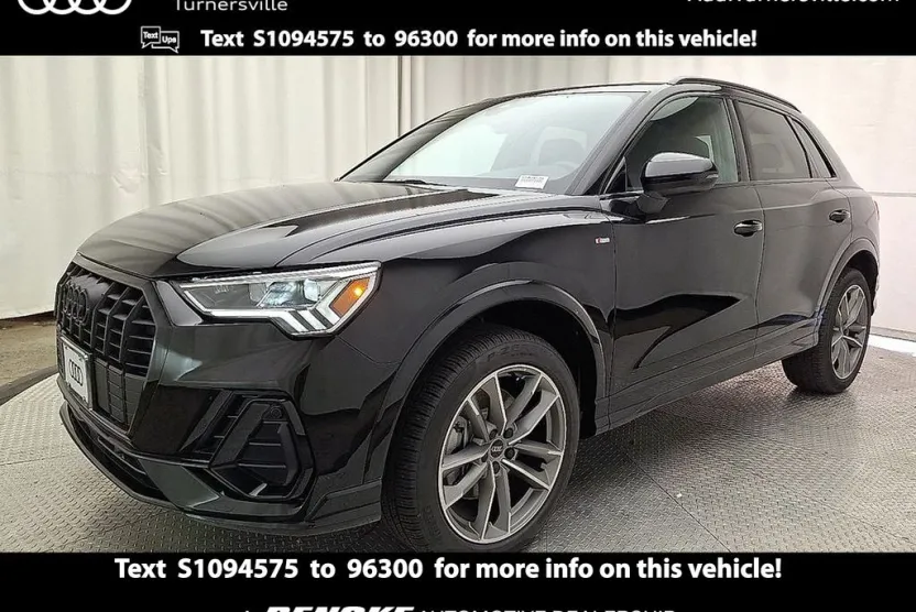 2025 Audi Q3 45 TFSI S line Premium photo 1