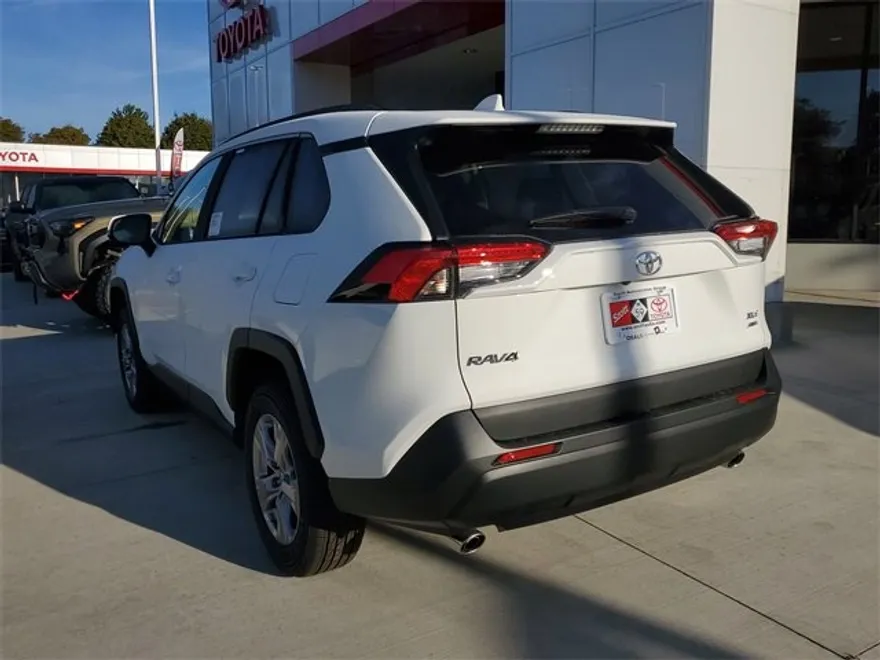 2025 Toyota RAV4 XLE photo 1