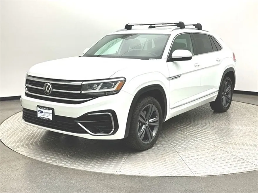 2022 Volkswagen Atlas Cross Sport SEL R-Line photo 1