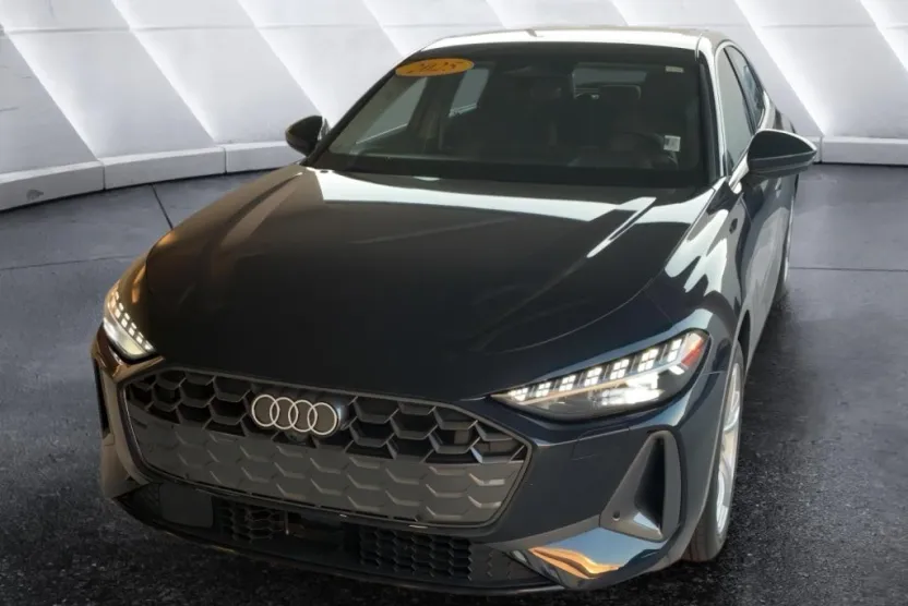 2025 Audi A5 2.0T Premium Plus photo 1