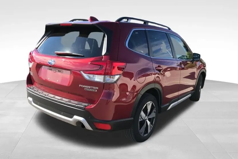 2021 Subaru Forester Touring photo 1