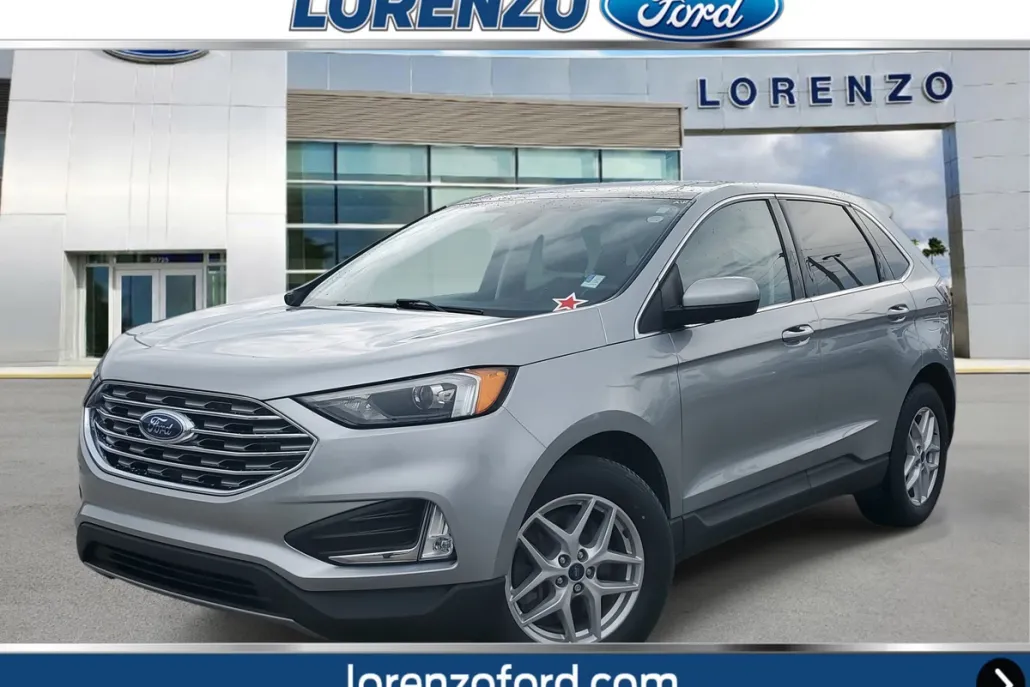 2022 Ford Edge SEL photo 1