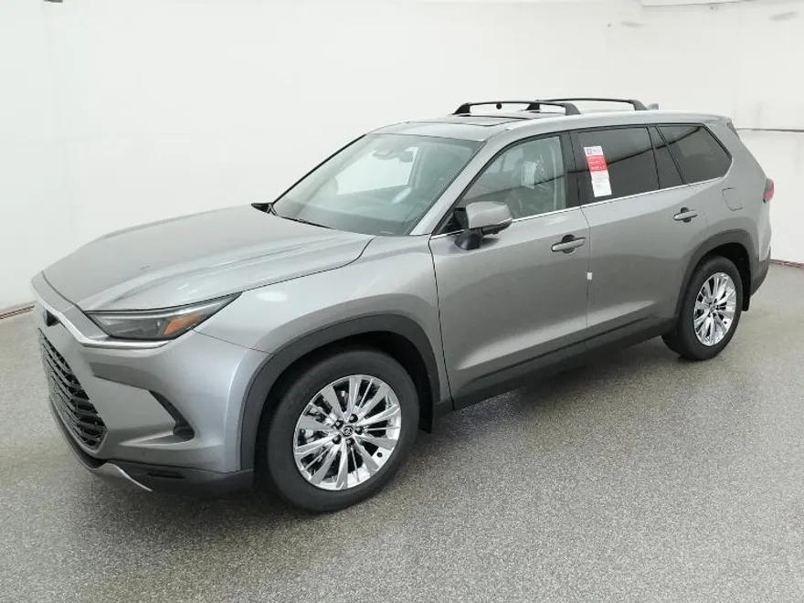 2026 Toyota Grand Highlander Platinum photo 1